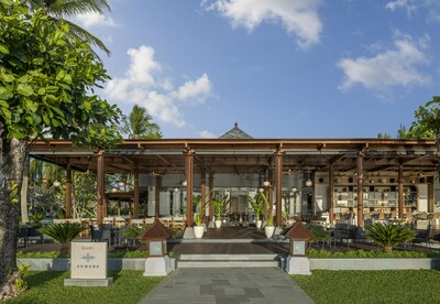 Arwana Restaurant at The Laguna Bali Redefines its Beachfront Dining Experience