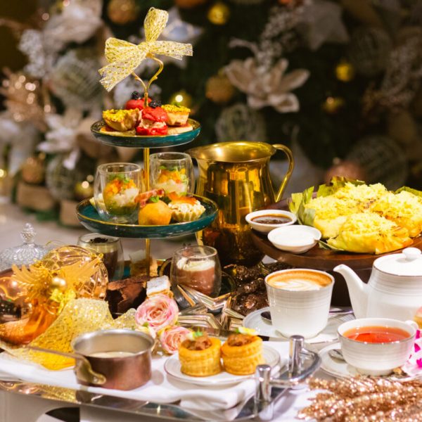 Admiral Hotel Manila – M Gallery serves a ‘Festive Afternoon Tea’